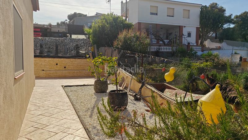 Foto a0fe536b-0b6c-4755-b96e-17e2aeb1668b. Casa amb aparcament a costa Cunit - els jardins - els rosers Cunit