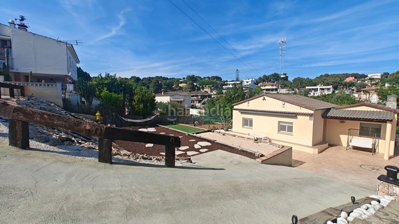 Foto dadd0b57-f2e2-49d5-87a5-a695e2a7d279. Casa amb aparcament a costa Cunit - els jardins - els rosers Cunit