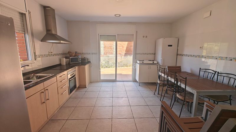 Foto 723d0df1-3fe4-4fe7-bfb7-8992e6fafc00. Chalet espectacular casa independiente con piscina, aerotermia y 665 m² de parcela en Castellet i la Gornal