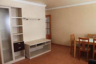 Appartement à Jinamar. Piso con garaje y trastero en el pueblo de jinámar, telde