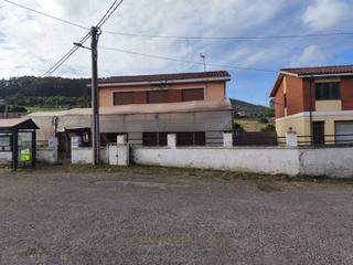 Casa a Poago. Casa-bar