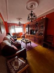 Etagenwohnung en La Calzada. Calzada