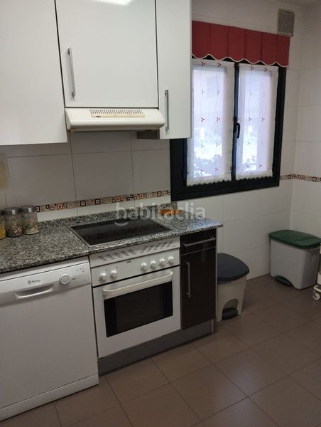 Foto eadd2bb4-c5ad-45b0-b373-ad395078ff43. Casa adossada amb calefacció aparcament a Tremañes Gijón