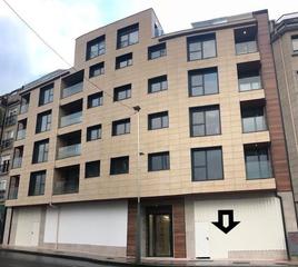 Location Local commercial à Avenida de josefina arruti 8. Bajo comercial en avda. de entrada a la ciudad.