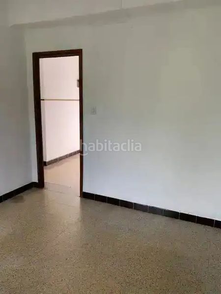 Foto 1bf8ae2f-bbca-49a7-b91b-60a838c53565. Casa amb calefacció aparcament a Zona Fernández Labreda Pontevedra