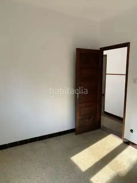 Foto 36affb19-18a2-4e85-a3c8-31b87fed0a17. Casa amb calefacció aparcament a Zona Fernández Labreda Pontevedra