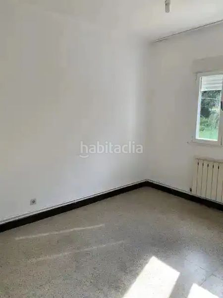 Foto 5d72f900-4cd0-4d15-b40e-ecb4f995244f. Casa amb calefacció aparcament a Zona Fernández Labreda Pontevedra