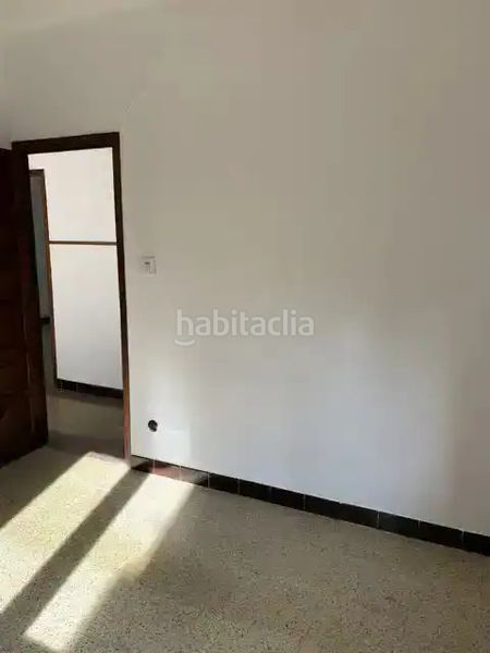 Foto 6cdd6a12-eddd-446d-b732-fa10397ac56f. Casa amb calefacció aparcament a Zona Fernández Labreda Pontevedra