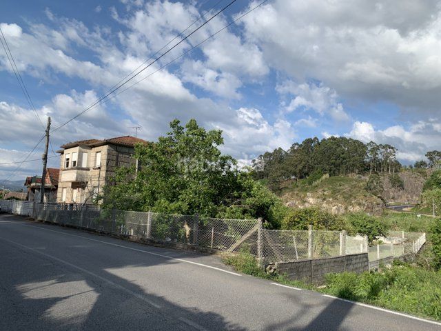 Foto a2922e4c-6019-4379-9b67-a839b8bb94b2. Casa amb calefacció aparcament a Zona Fernández Labreda Pontevedra