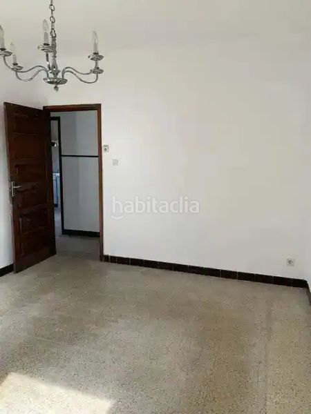 Foto cd627181-a250-41ab-b3bb-e8f1baf46d75. Casa amb calefacció aparcament a Zona Fernández Labreda Pontevedra