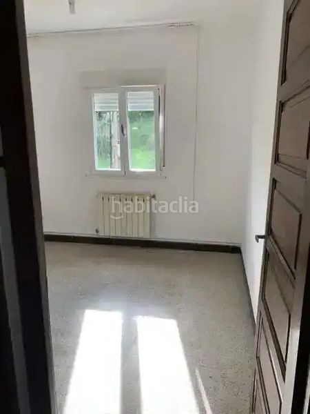 Foto d62cf7a4-133e-44fb-8a78-fa1de9596cfd. Casa amb calefacció aparcament a Zona Fernández Labreda Pontevedra