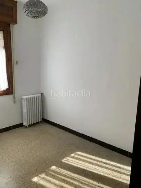 Foto ea81c8c2-c119-48fe-8ad0-b7420ea39be7. Casa amb calefacció aparcament a Zona Fernández Labreda Pontevedra