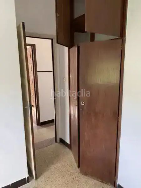 Foto f183d622-a2e0-4944-808a-c31595f80b04. Casa amb calefacció aparcament a Zona Fernández Labreda Pontevedra