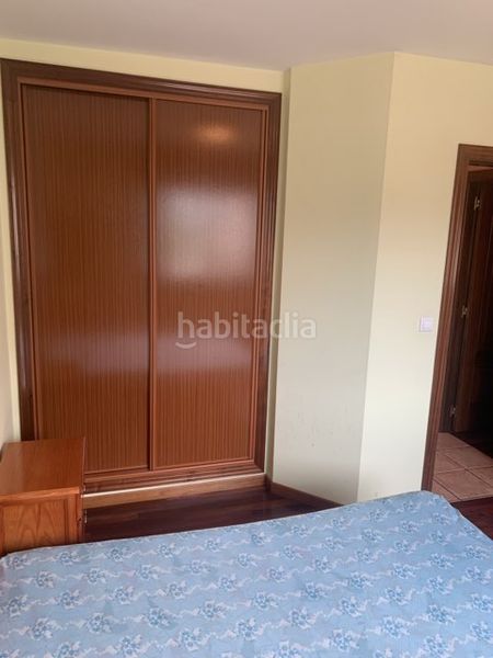 Foto 0c9a33d7-89e3-41f2-8ba1-595015e8a271. Apartament amb aparcament a Marín