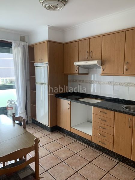 Foto 4e1953d9-5200-42fe-8963-7cbff8c97659. Apartament amb aparcament a Marín