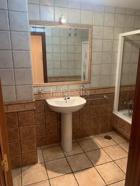 Foto 549a7fed-f918-4bdd-b93d-da4d25a4e63b. Apartament amb aparcament a Marín
