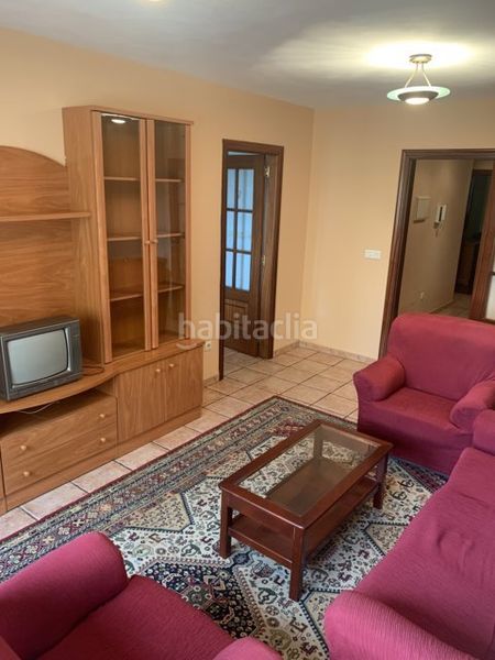 Foto dd1e3c00-f724-48d4-8120-2d9a6b7633f7. Apartament amb aparcament a Marín