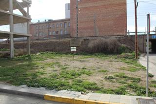 Terreny residencial a Calle valcarca 8. ¡¡ suelo urbano  en el centro de binefar !!