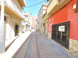 Local Comercial  Calle antonio machado. Local binfar cntrico