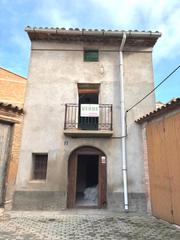 Masia en Calle mayor 3. Casa de pueblo para reformar con patio ideal para la familia
