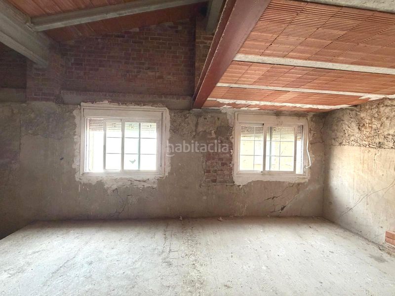 Foto 750e64c5-551a-47ad-a2b8-a5413a656b74. Masia a avenida general coll 7 a Alcampell