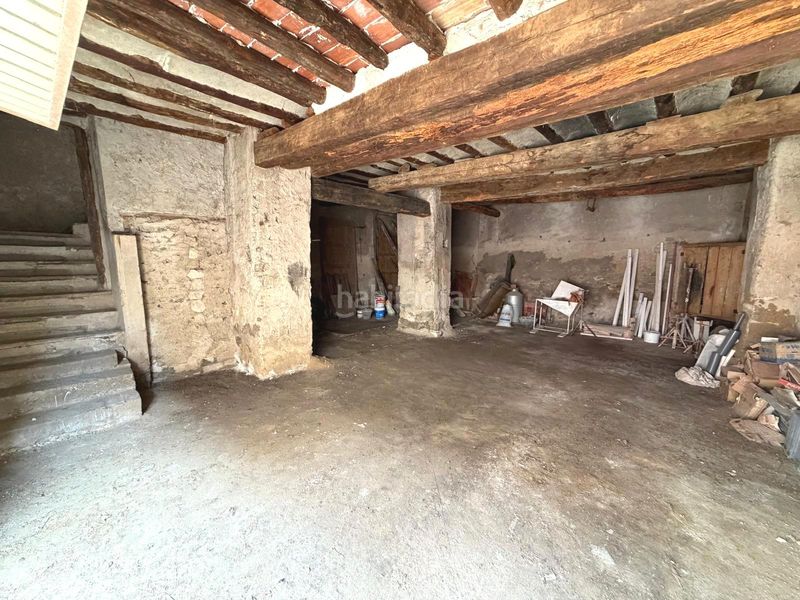 Foto f638f735-a6b1-4598-a3c7-47a25b69252d. Masia a avenida general coll 7 a Alcampell