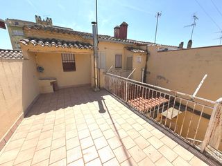 Haus  Carrer nou. Casa en alfarras de dos plantas independientes con almacen y ter