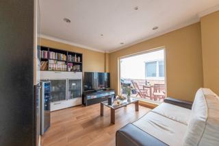 Appartement  Calle san josé artesano. Se vende piso completamente reformada con terraza y azotea en lo