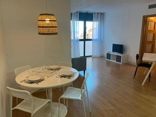 Rent Flat  Carrer de sales i ferré. Luminoso piso amueblado en zona guinardo -alquiler temporal-