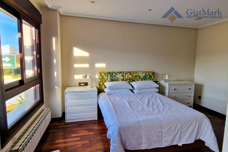 Foto 637d78e8-0217-4bb2-8697-4a3f0e4760f7. Chalet with heating parking in Baiona