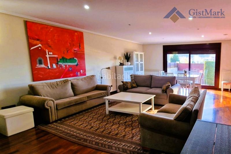 Foto 6d6cf8b4-6fe2-49ec-a3a0-2776518626aa. Chalet with heating parking in Baiona