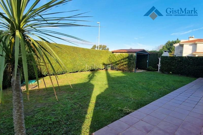 Foto 9c4e997b-0c99-44b2-aacf-12d06725de0c. Chalet with heating parking in Baiona