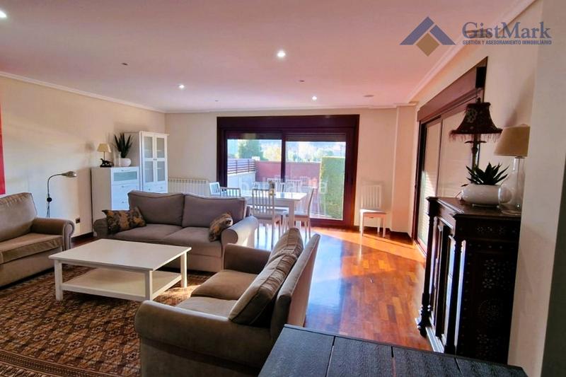 Foto f4e0fb43-afd8-4f1c-9b2c-d75b798ff336. Chalet with heating parking in Baiona