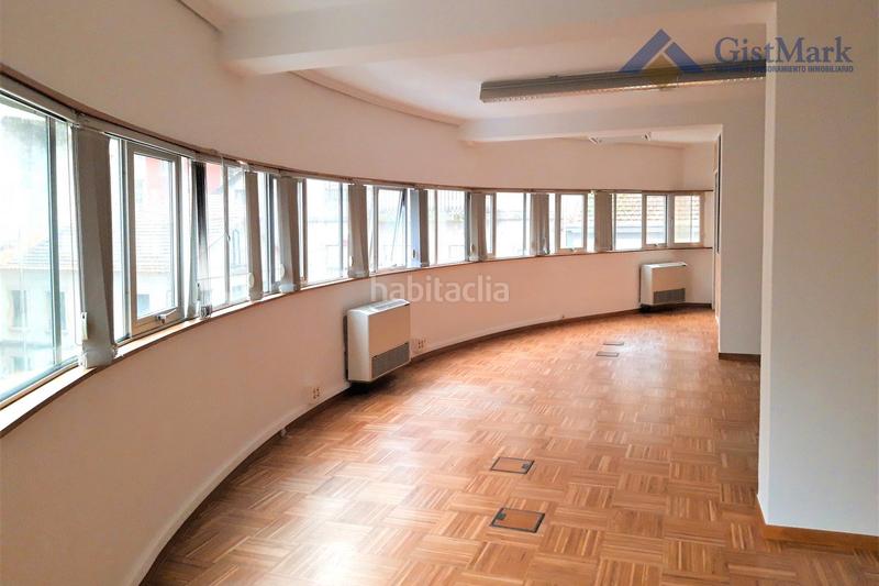 Foto 699112b7-03a4-4f1a-9935-87c702bb8a8d. Miete büro mit heizung in Centro - Areal Vigo