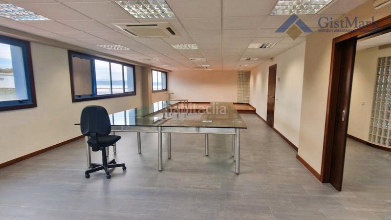 Foto 9044e562-fca5-4d95-bfcd-8b664ab8dabe. Lloguer nau industrial a avenida de peinador 11 a Mos