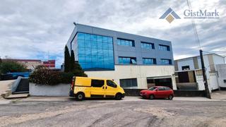 Industrial building in Avenida de Peinador 11