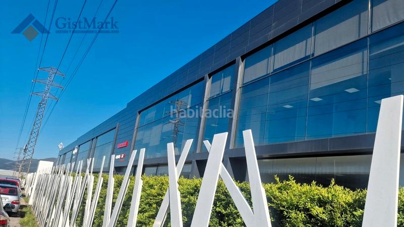 Foto 625ee7ea-40e3-437b-807e-bc7686fc9696. Rent office space in avenida de peinador 60 in Mos