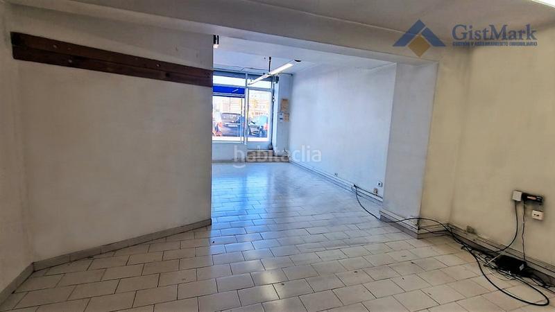 Foto 05a2f0d2-30e4-4b9a-9f49-96d8feda19c0. Alquiler local comercial en rúa cánovas del castillo 10 local comercial junto al centro comercial a laxe en Vigo
