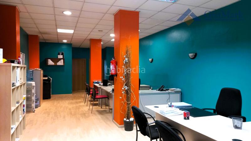 Foto b8d4b5a3-93e3-4f4a-ac61-01f6b69d3604. Geschäftsraum in Casco Vello Vigo