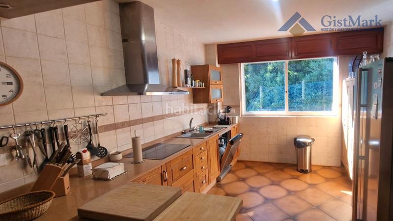 Foto 39c08752-3548-453b-9b11-4bd6e448e02f. Chalet with fireplace heating parking in San Pedro da Ramallosa Nigrán