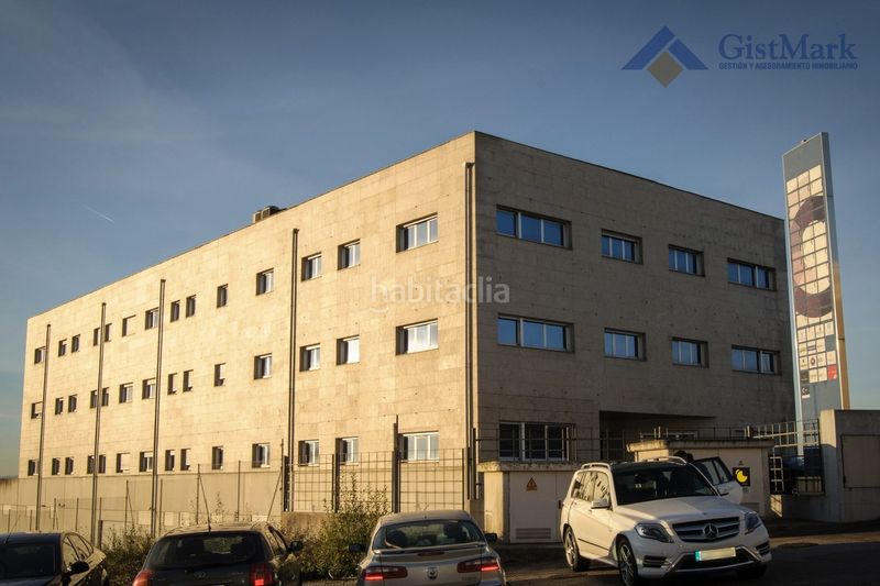 Foto 90fb3ea4-f30f-439c-bc65-f435561ef104. Edifici a San Lázaro - Meixonfrío Santiago de Compostela