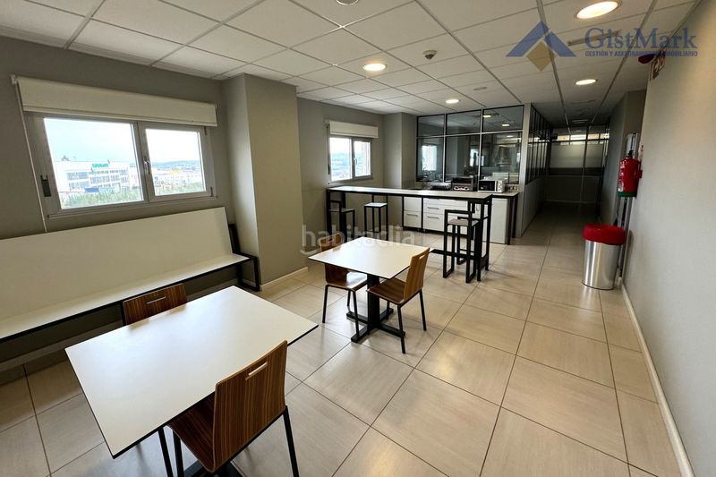 Foto 9dc9f3da-0260-4235-8fa8-7782bd44ae66. Edifici a San Lázaro - Meixonfrío Santiago de Compostela