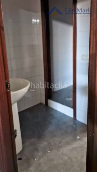 Foto cbd89a44-2b04-43fb-a6bb-bd98e60d2439. Location bâtiment à usage industriel dans Valadares - Beade Vigo