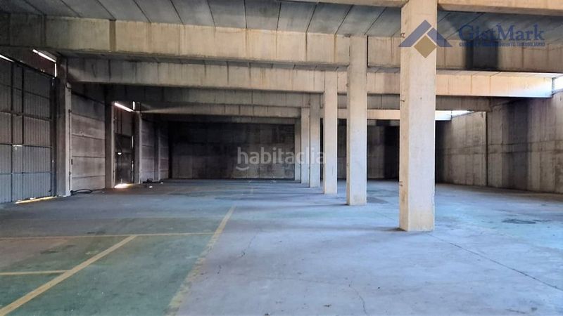 Foto d1dc2521-b119-4775-b1d6-9f6fb4a3e6f2. Location bâtiment à usage industriel dans Valadares - Beade Vigo