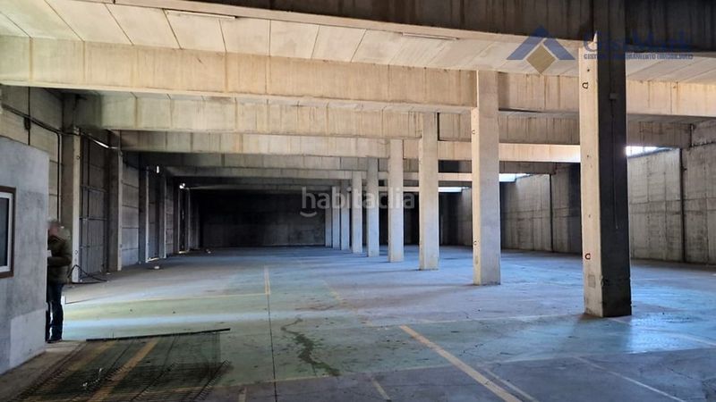 Foto eda678c0-b819-4228-83cd-26084aee033b. Location bâtiment à usage industriel dans Valadares - Beade Vigo