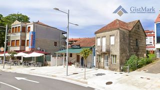 Haus  Rúa do peirao 12. Casa en muelle de arcade para reformar