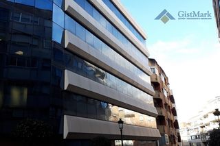 Affitto Ufficio in Rúa do brasil 56. Gran oficina de 723m² en calle brasil