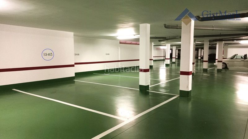 Foto 42bd2e1c-5cb9-4552-80ea-f173fe555407. Aparcament cotxe a rúa arousa 14 a Grove (O)