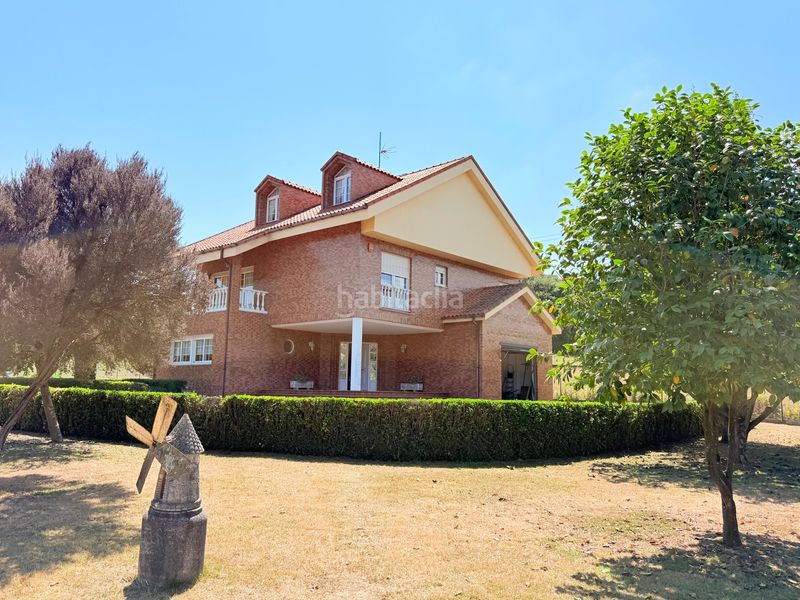 Foto 10d01f6e-a506-484e-b6a7-287929aa4880. Casa amb calefacció aparcament a La Magdalena Avilés