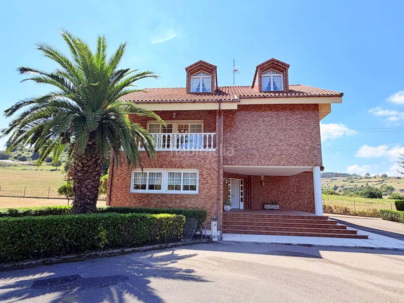 Foto 555972d9-cd51-42c5-b636-3d4e95d15423. Casa amb calefacció aparcament a La Magdalena Avilés